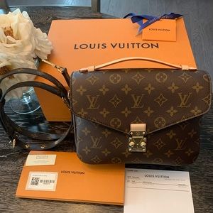 Louis Vuitton Pochette Métis